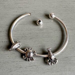 Charm Bracelet Bangle Screw On End Bead Fish Crab Lobster Beads Fits 7"